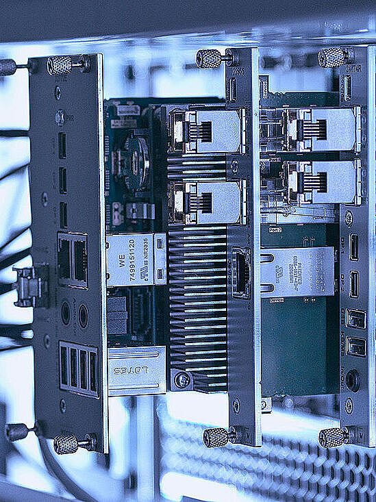 WEYTEC KVM Produkte in einem Racksystem