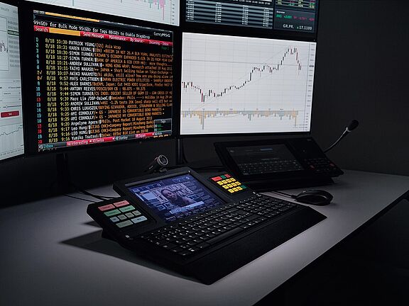 multifunctional keyboard controls kvm system