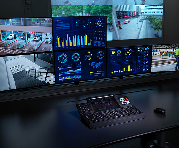 WEYTEC smartTOUCH keyboard, screens and videowall and videowall